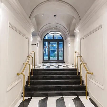 King Suites With Private Garage Apartment *