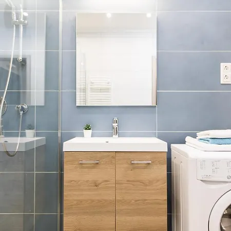 Διαμέρισμα King Suites With Private Garage *