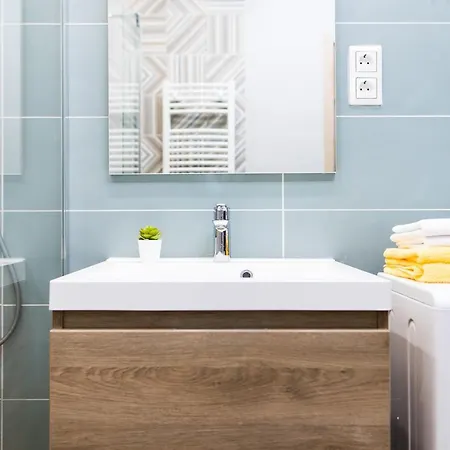 King Suites With Private Garage Διαμέρισμα