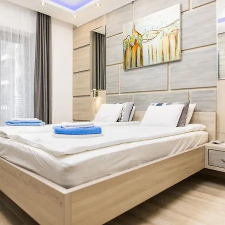 Διαμέρισμα King Suites With Private Garage